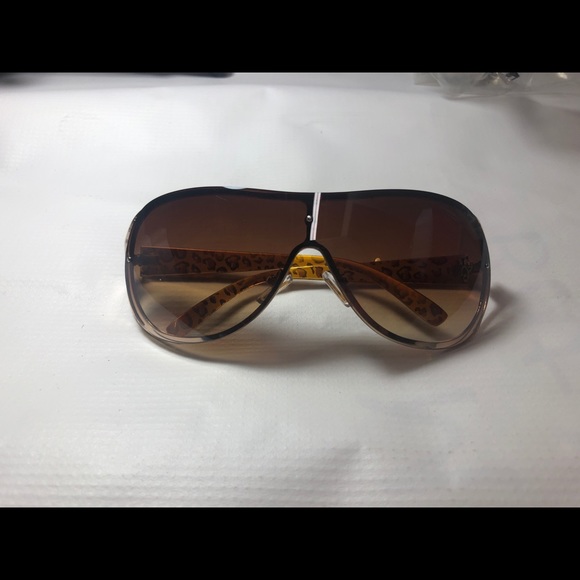 Sunglasses - Picture 1 of 7